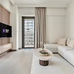 1-Bed At Creek Beach With Pool, Gym And Balcony
